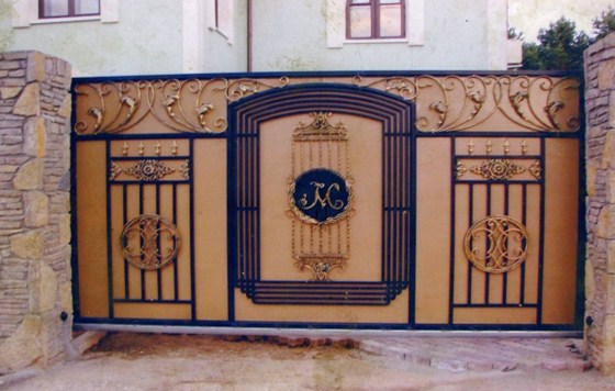  сплошные кованые калитки